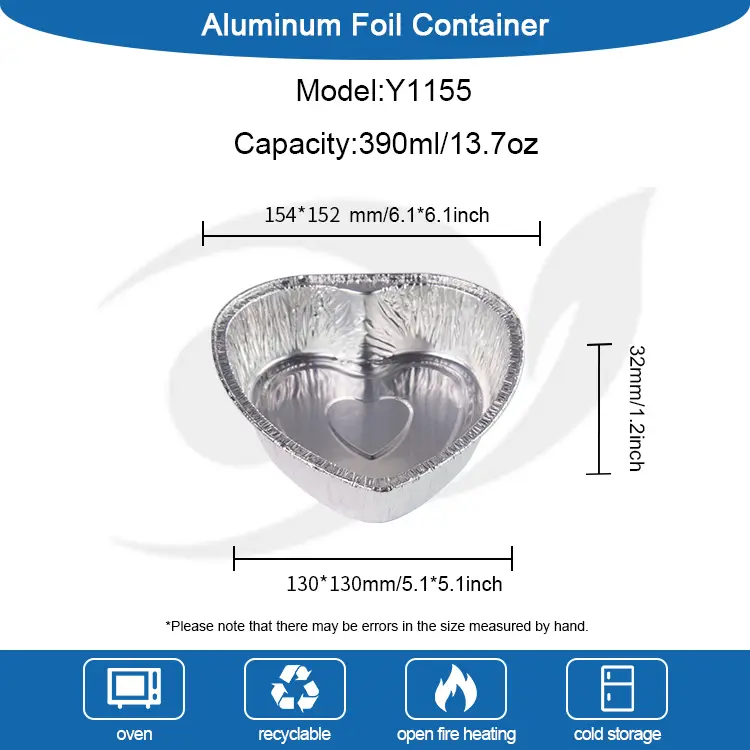 Südamekujuline kaasavõtmise kook hõbedase alumiiniumfooliumi anumad