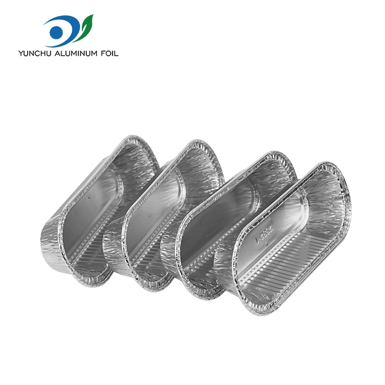 Ovaalne õhu praepann küpsetab hõbedase alumiiniumfooliumi anumaid