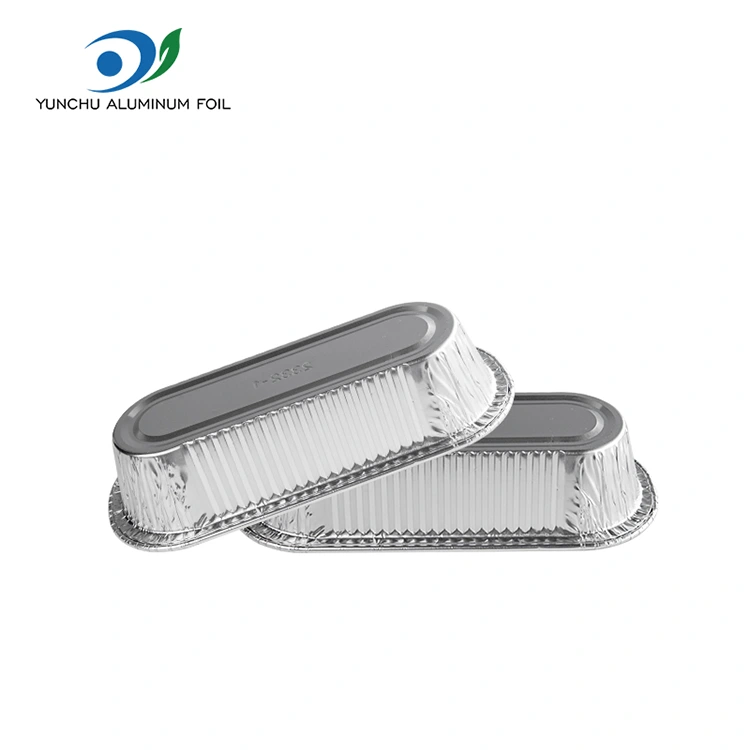 Ovaalne õhu praepann küpsetab hõbedase alumiiniumfooliumi anumaid